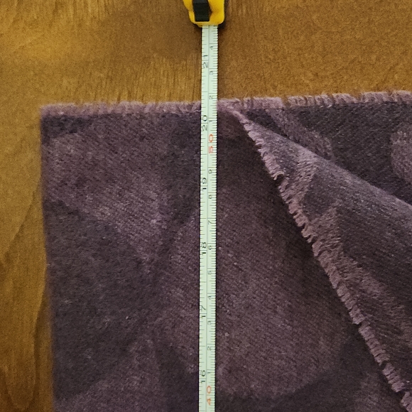 COACH Purple Scarf - Gorgeous wool,silk,angora,cashmere ITALY made like new - Picture 3 of 4